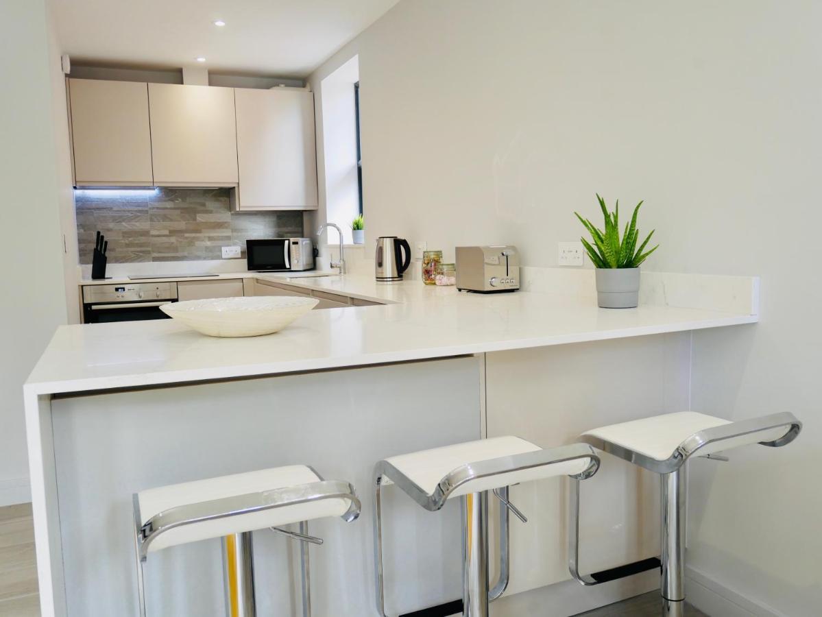 Beautiful Alumpointe Apartment - 400M To The Beach 伯恩茅斯 外观 照片